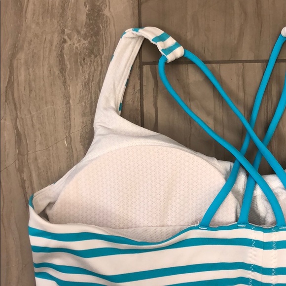 Lululemon tank Medium - Picture 5 of 5